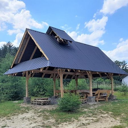 Chochlik Hotel Ustrzyki Dolne Kültér fotó