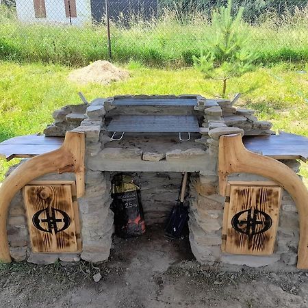Chochlik Hotel Ustrzyki Dolne Kültér fotó