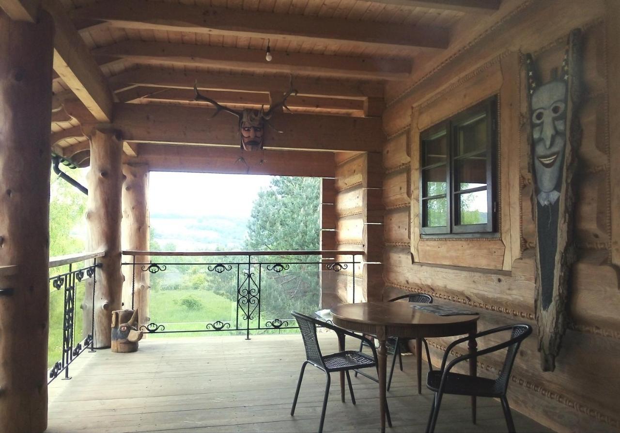 Chochlik Hotel Ustrzyki Dolne Kültér fotó